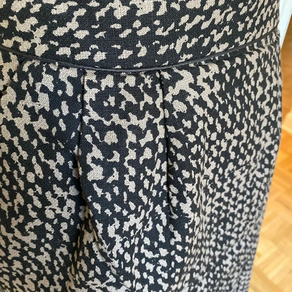 Patterned Mini Skirt - Picture 4 of 9